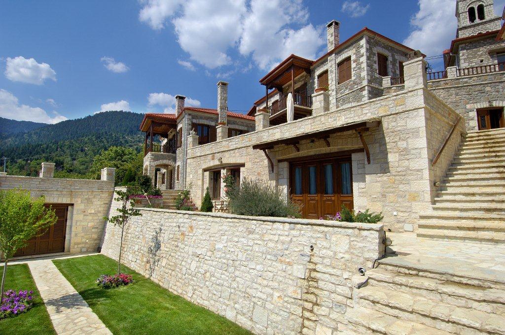 Mountain landscape of Evrytania around Voutyro